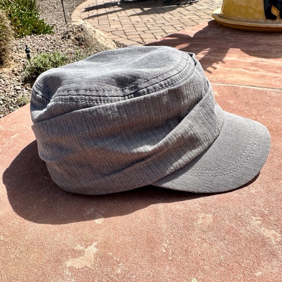 Anna & Ava | Hat | OS | Gray w/floral embroidery | EUC - Picture 4 of 10